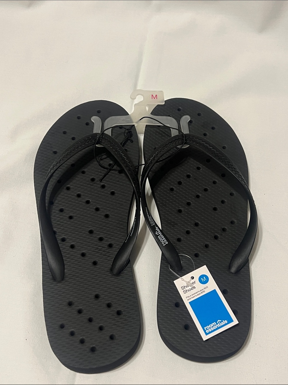 Room Essentials Men's Black Flip Flop Sandals